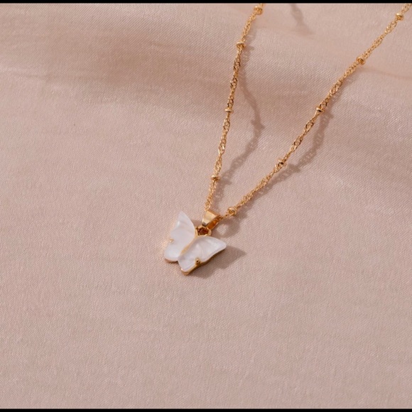 Dainty Gold Chain Butterfly Necklace - Picture 4 of 7